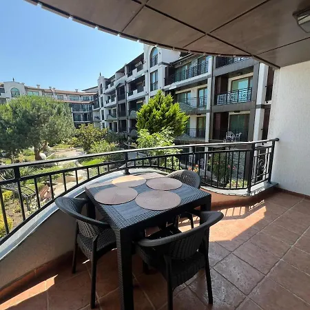 Appartement Rose Gardens 10