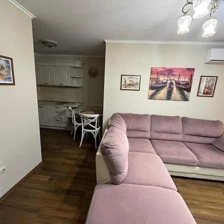Rose Gardens 10 דירה פומורי