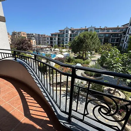 Appartement Rose Gardens 10