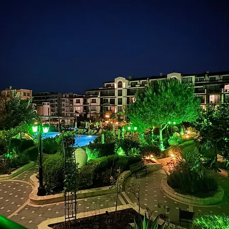 Rose Gardens 10 פומורי