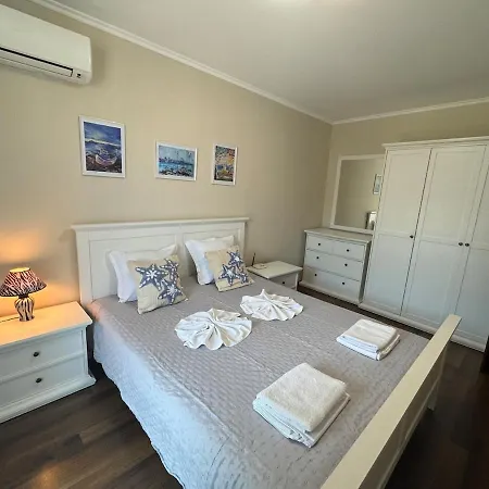 Appartement Rose Gardens 10